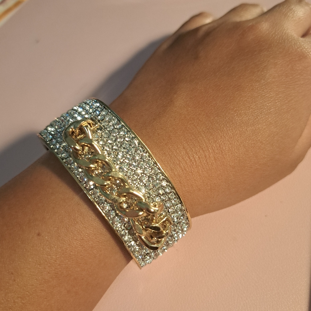 Banana Republic Gold Chain & Rhinestones Bracelet